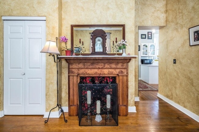 Building Photo - Well maintained 2bedr 1bath Rutland Condo
