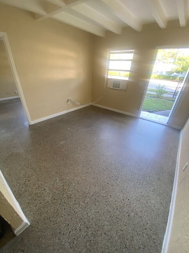 Building Photo - 2723-2723 Georgia Ave