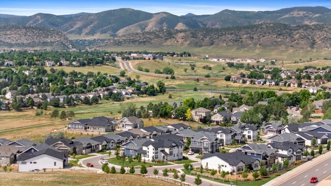 Building Photo - 6625 S Lee St