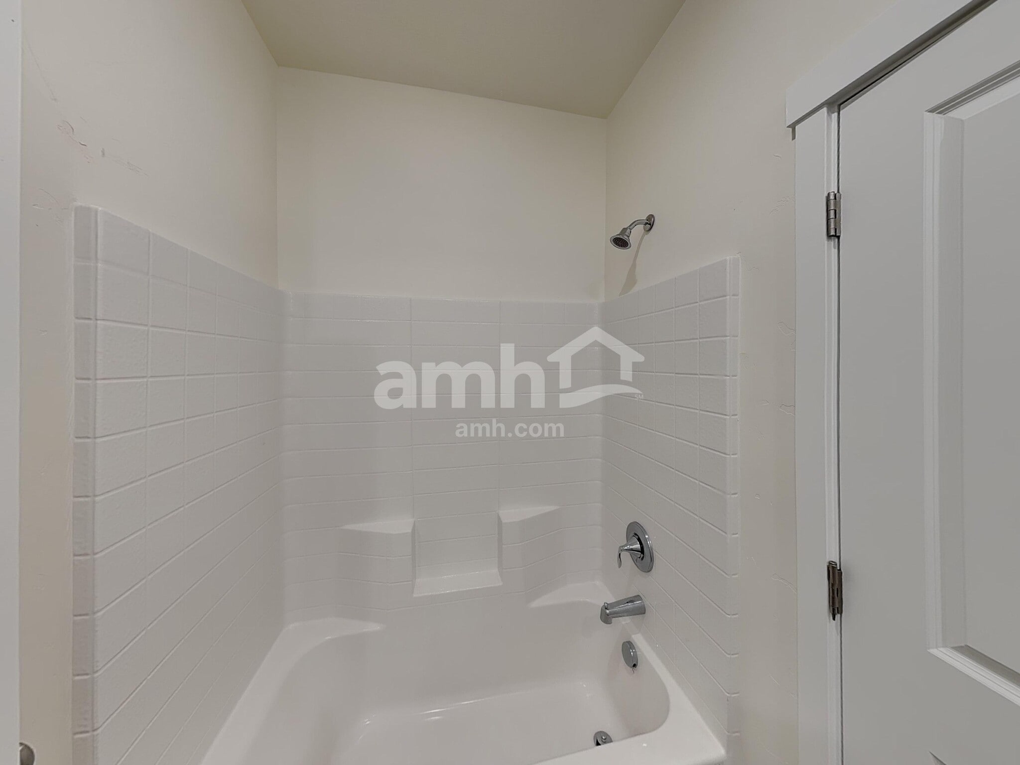 Building Photo - 3126 N Vigo Ave