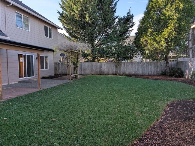 Building Photo - $3,300 - Two-Story Home with Three Bedrooms, 2.5 Bathrooms, and a Bonus Room