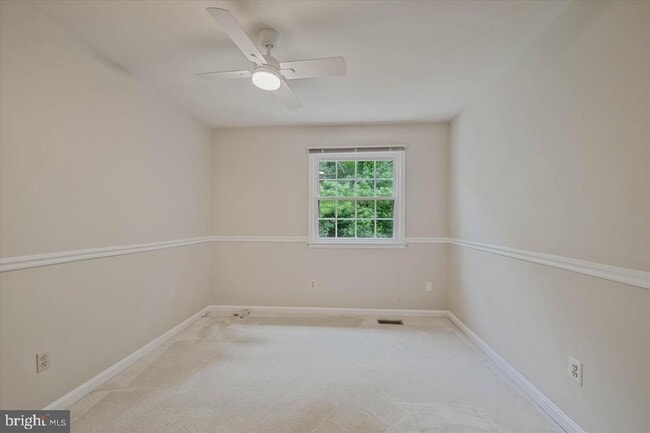 Building Photo - 7177 Lake Cove Dr