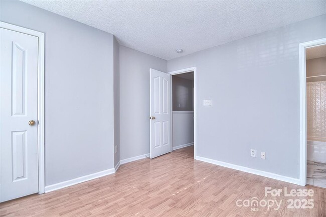 Building Photo - 8829 Gerren Ct