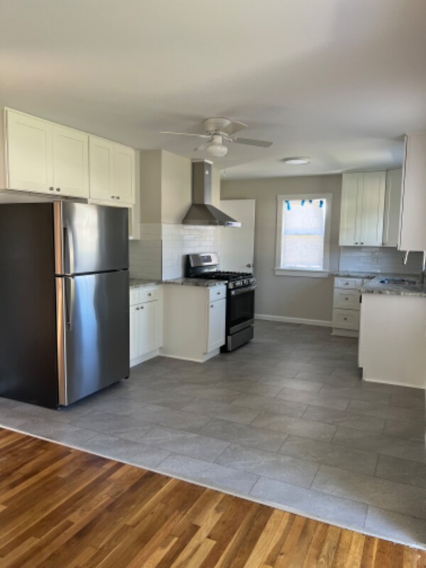 Building Photo - 148 Helena Dr