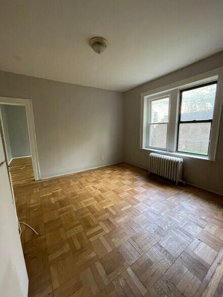 233 Weequahic Ave #3 - 232 Weequahic Ave