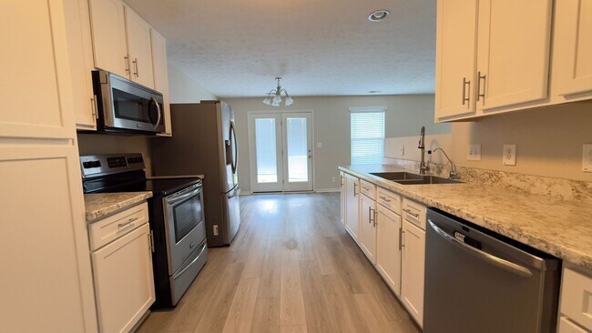 Building Photo - WEST LAFAYETTE...3 Bedroom 2 Bath plus office