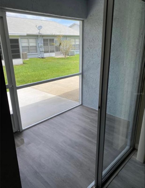 Building Photo - 2853 Stillwell Ct