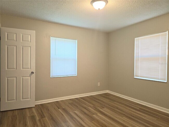 Building Photo - 2410 W Cypress St