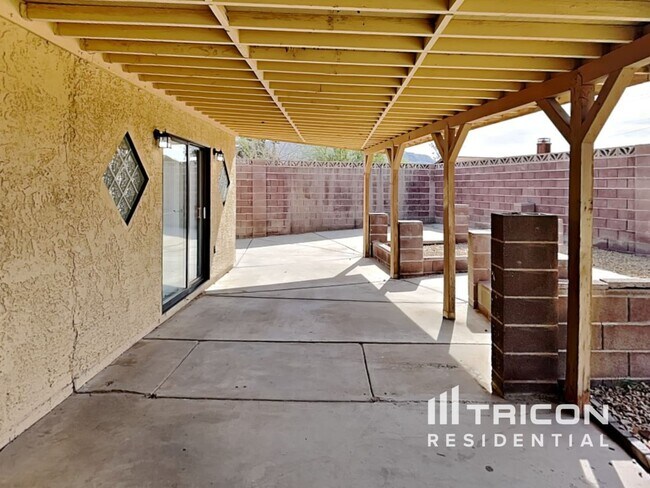 Building Photo - 5425 Addison Avenue Las Vegas NV