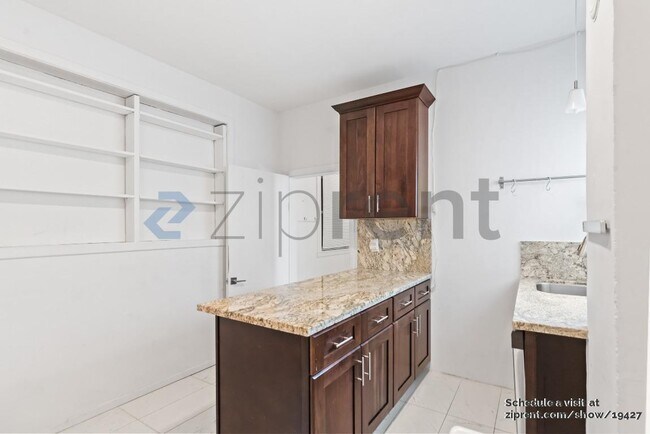 Building Photo - 39a Cook St