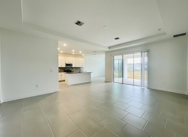 Building Photo - 4630 Wandsworth Wy