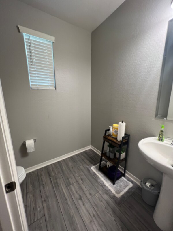 Building Photo - 4123 E Jones St