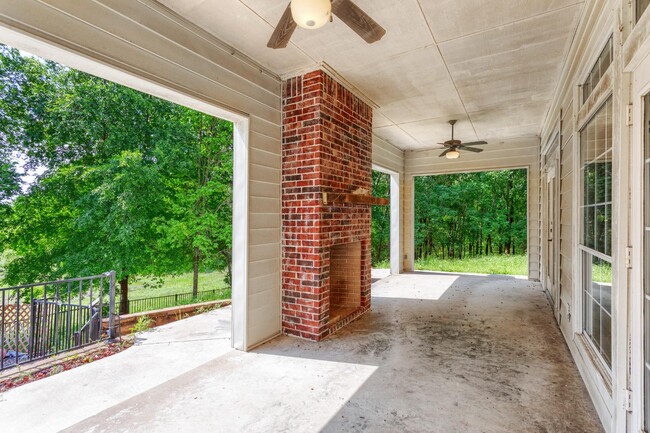Building Photo - 7082 Co Rd 166