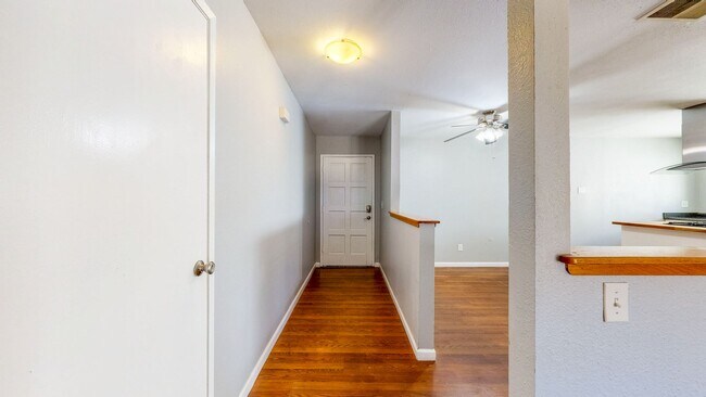 Building Photo - 8690 Lords Manor Way
