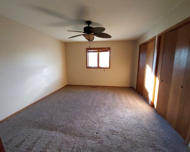 Building Photo - Nice 4 Bedroom 2 Bathroom house in Hudson