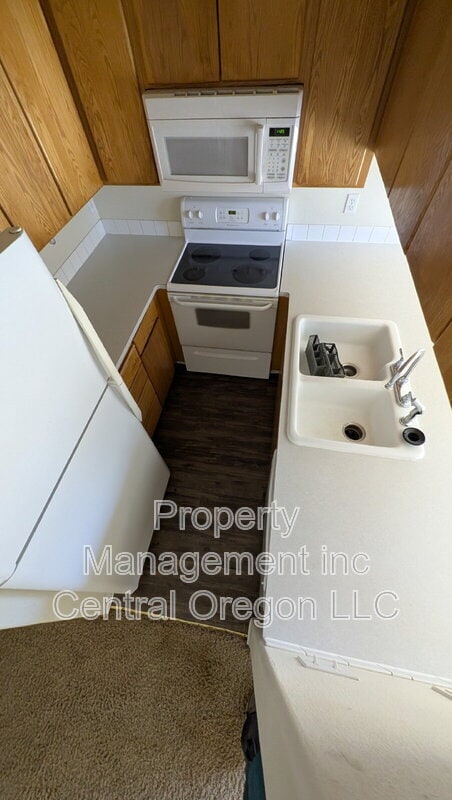 Building Photo - 2110 Baines Blvd