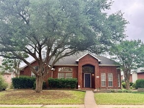 Building Photo - 2220 Sky Harbor Dr