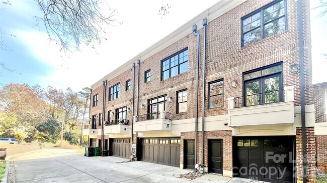 Building Photo - 610 West Blvd