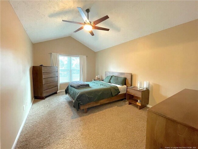 Building Photo - 14 Weymouth Cir