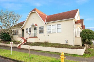 Building Photo - 1702-1710 N 44th St & 4402-4404 Densmore Ave N