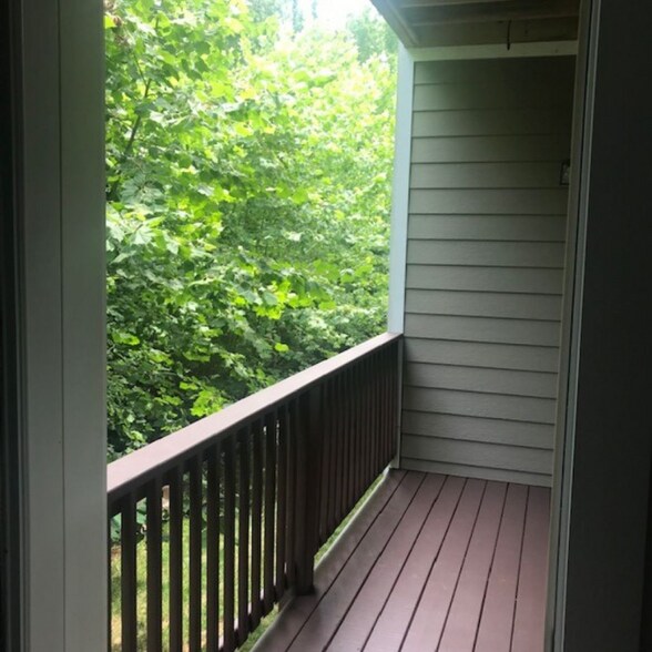 Building Photo - 124 Foxden Dr