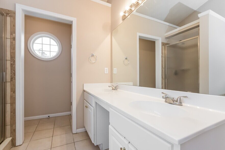 Building Photo - 1675 Berrywood Way