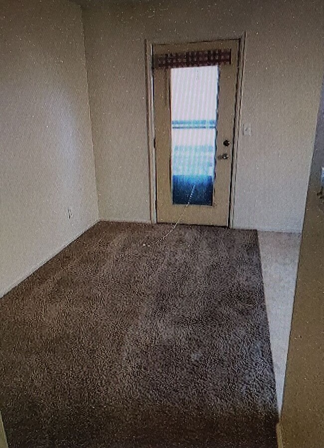 Building Photo - 2 BED WESTMOOR CONDO