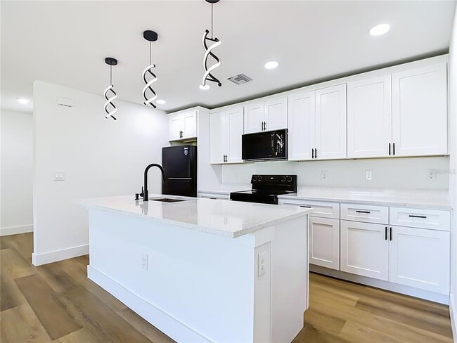 Building Photo - 3716 5th St W