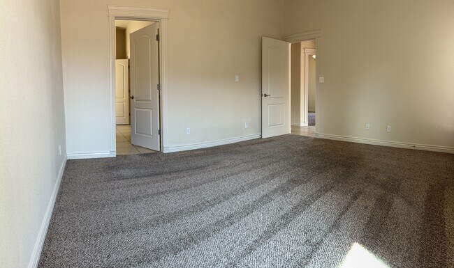 Building Photo - 3716 Almond Beach Dr