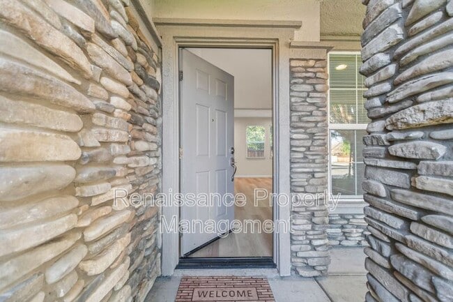 Building Photo - 2209 Gibralter Ln