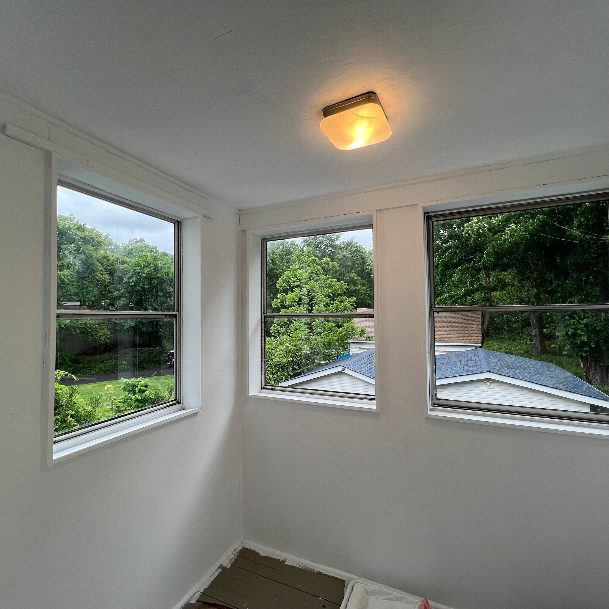 Private Back porch/entry - 40-2 Oak St