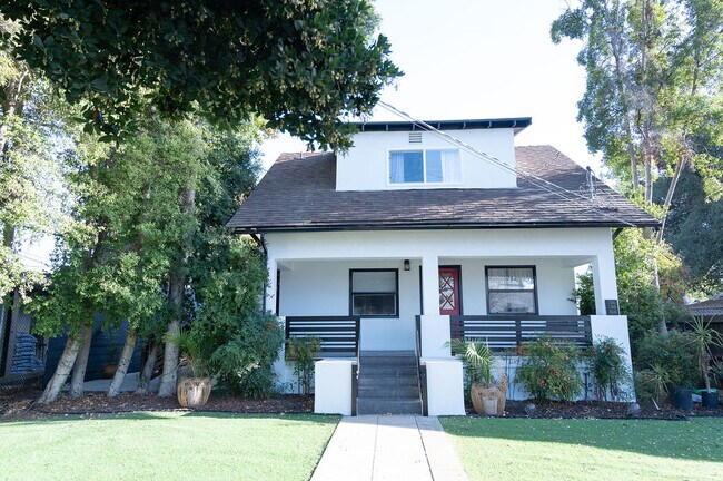 Building Photo - 156 W Peoria St