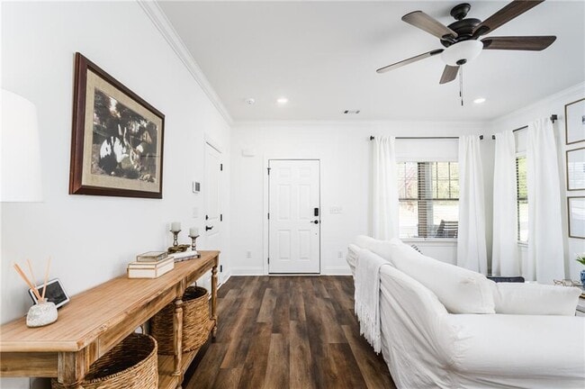 Building Photo - 2332 Rutland Rd