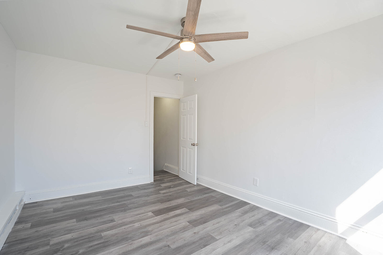 Building Photo - 120 Perry St