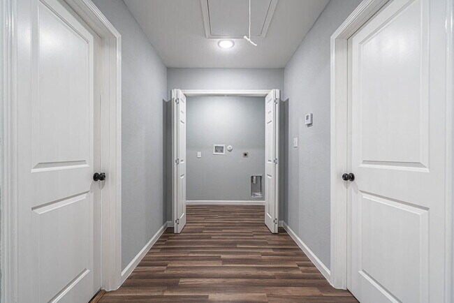 Building Photo - 474 Ridge Haven St