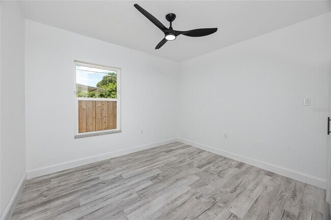 Building Photo - 2859 38th Ave N