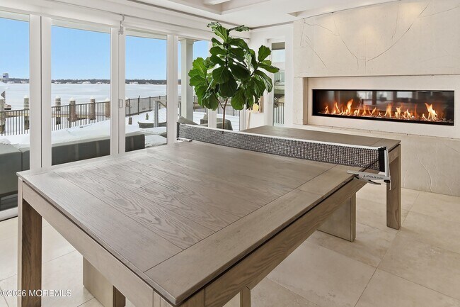 Building Photo - 7 Circle Dr