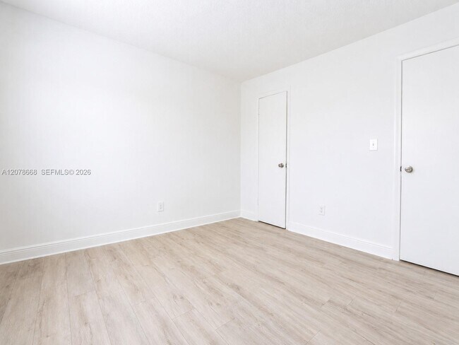 Building Photo - 486 NW 165th St
