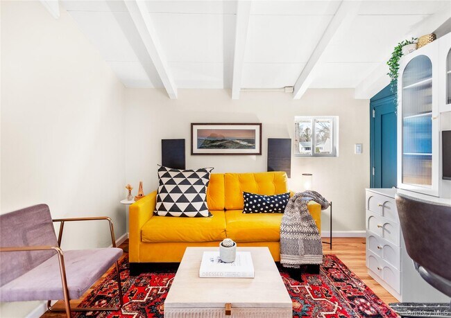 Building Photo - 58 N Howells Point Rd