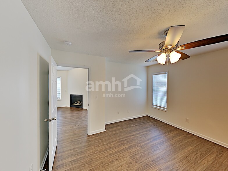 Building Photo - 106 Charlotte Ct