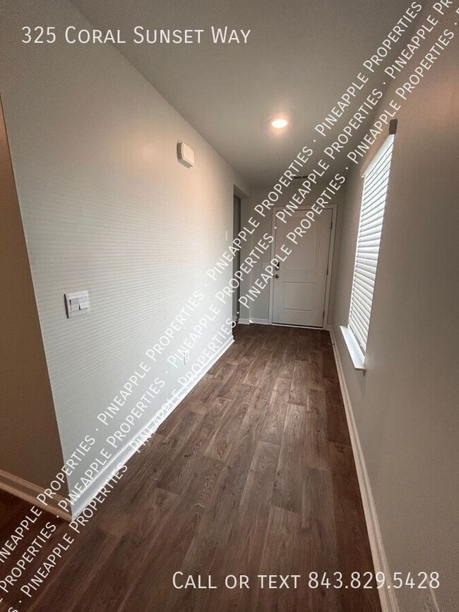 Building Photo - 325 Coral Sunset Wy