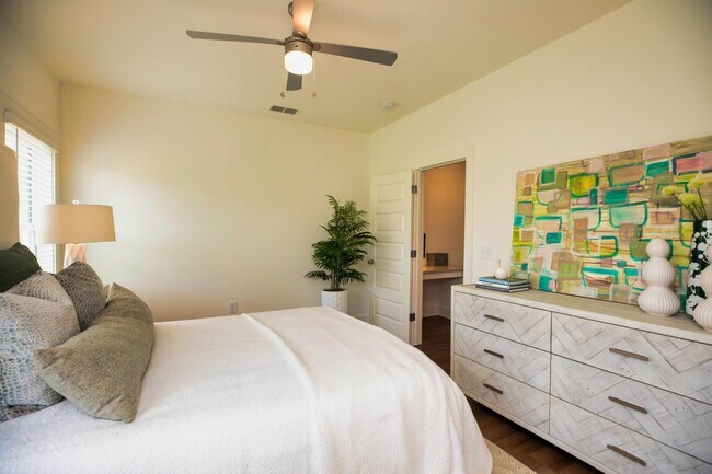 Building Photo - Elevated Rental Home with Community Amenities