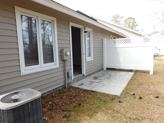 Building Photo - 1540 College Way