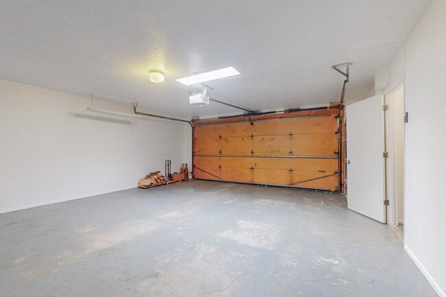 Building Photo - 876 Tramway Ln Ct NE