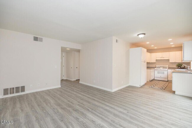 Building Photo - 784 Seawind Way