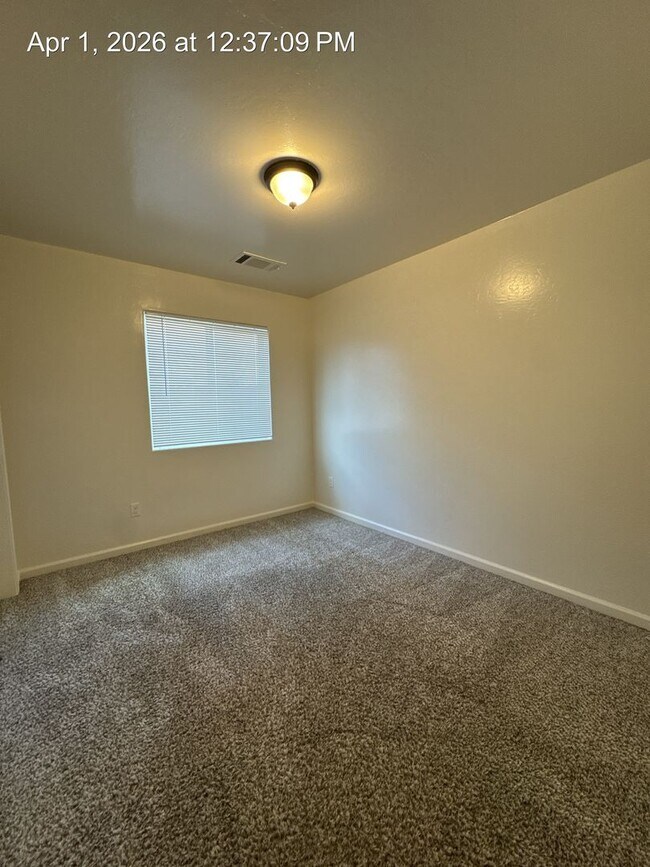 Building Photo - Charming 4 Bedroom House For Rent!!