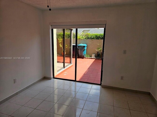 Building Photo - 6706 SW 152nd Ct