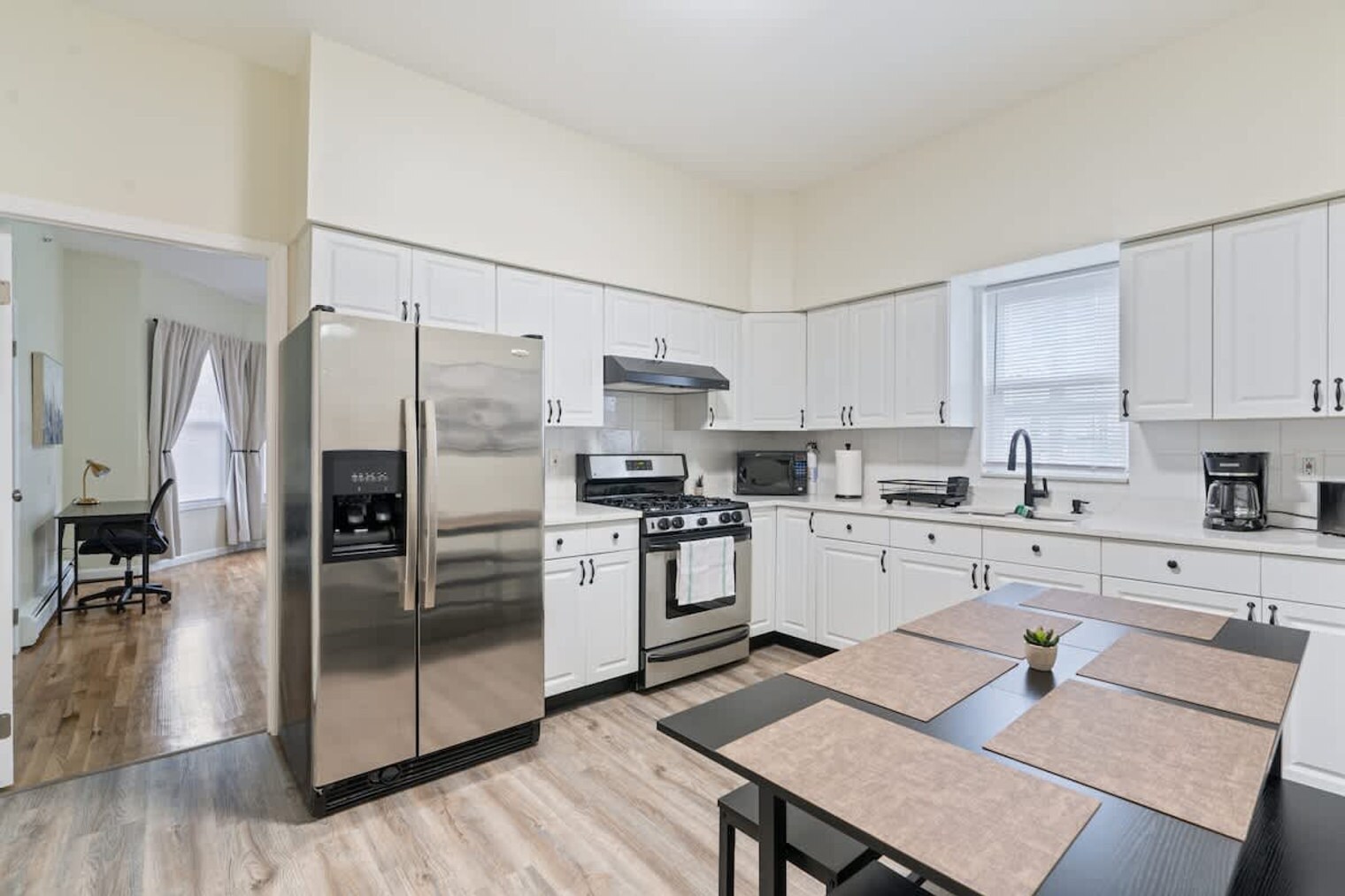 Building Photo - 1626 Union Turnpike