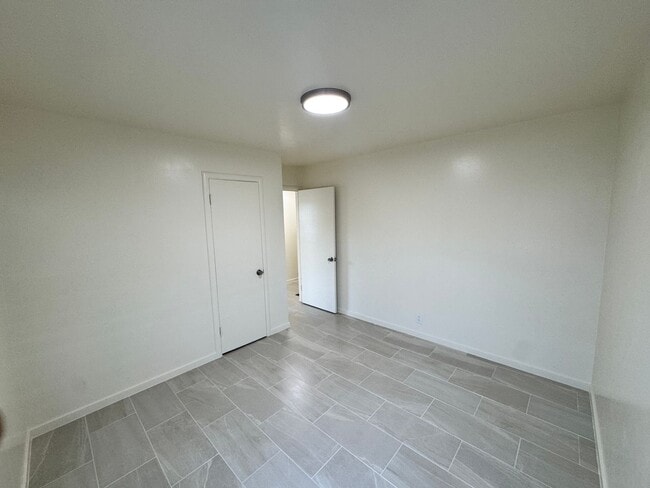 Building Photo - 1056 Pajaro St