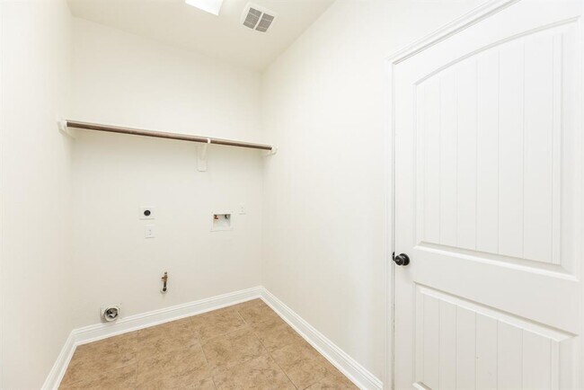 Building Photo - 4015 Addison Ranch Ln